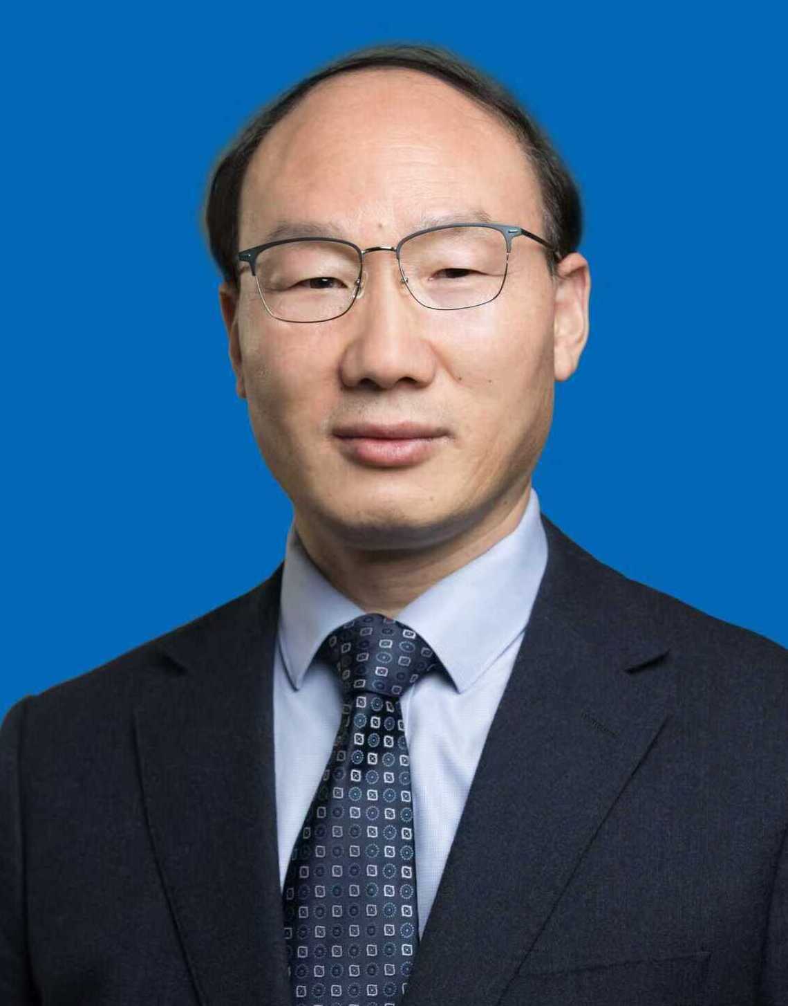 张锁江